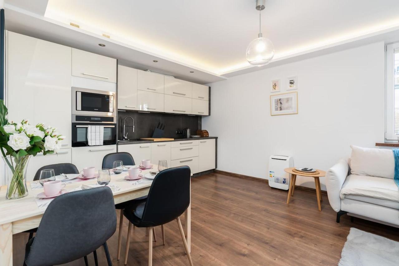 Kosinskiego By Renters Apartmán Poznaň